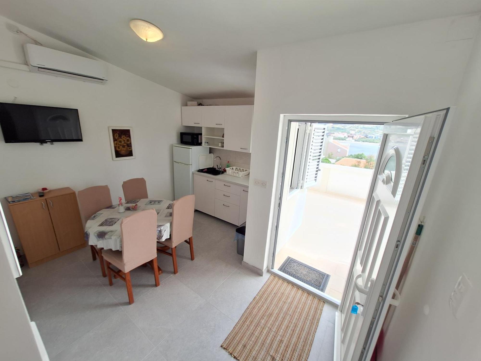 Sunny Bi-Pi Apartment Паг Экстерьер фото